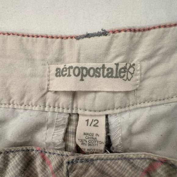 Aeropostale Lightweight Cargo Shorts Roll Cuffs, Gray Pink Plaid ~ Size 1/2 - Picture 6 of 8